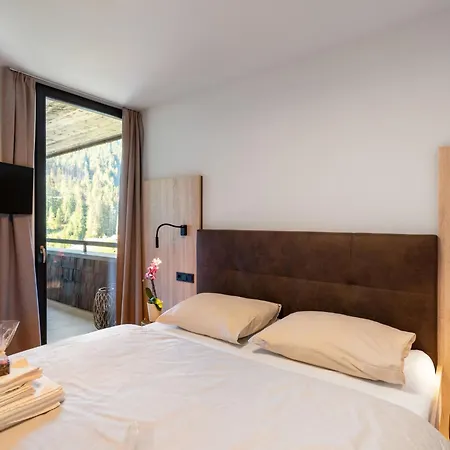 4 By Interhome *
